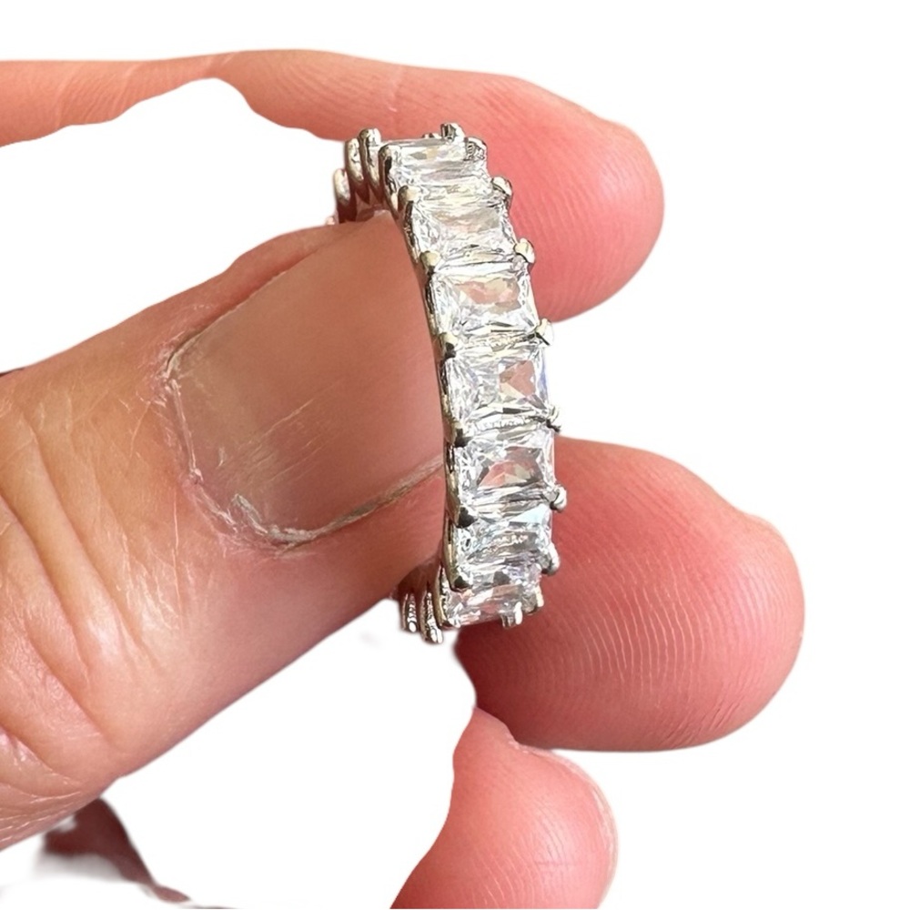 Silver Rectangular Diamond Lined Ring - image 5
